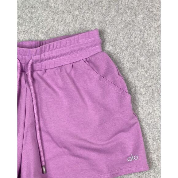 Alo Yoga Pink Lavander Dreamy Shorts Size XS - Picture 2 of 5